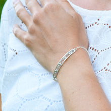 Load image into Gallery viewer, necklace - Light lace
