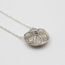 Load image into Gallery viewer, Necklace - Flower on base
